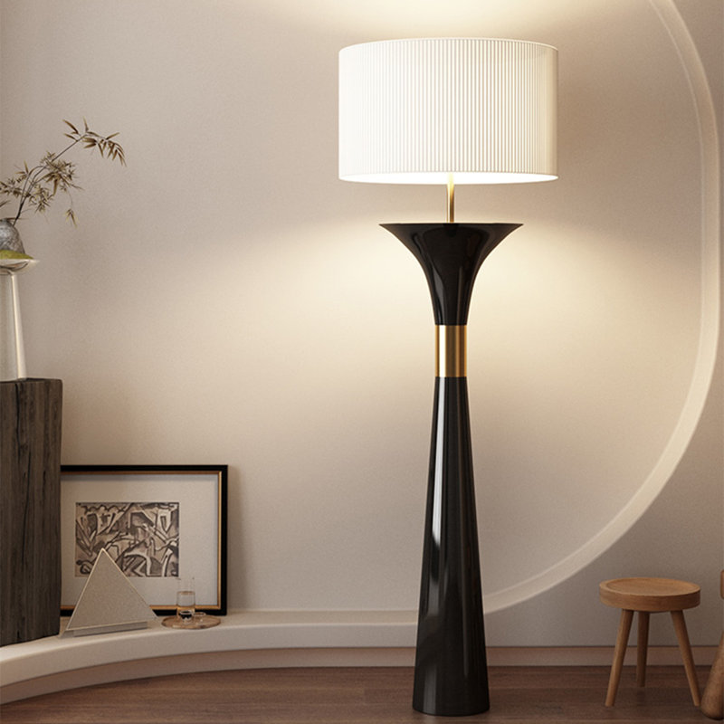 Lampes sur pied en fer noir, Noir
