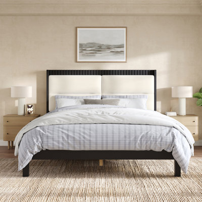 Grand lit en bois avec tête de lit tapissier
