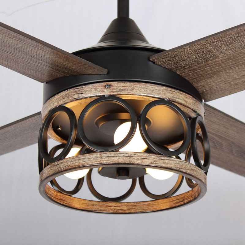Ventilateur de plafond standard à 4 pales Strasser de 52 po avec télécommande et ensemble d'éclairage inclus Strasser