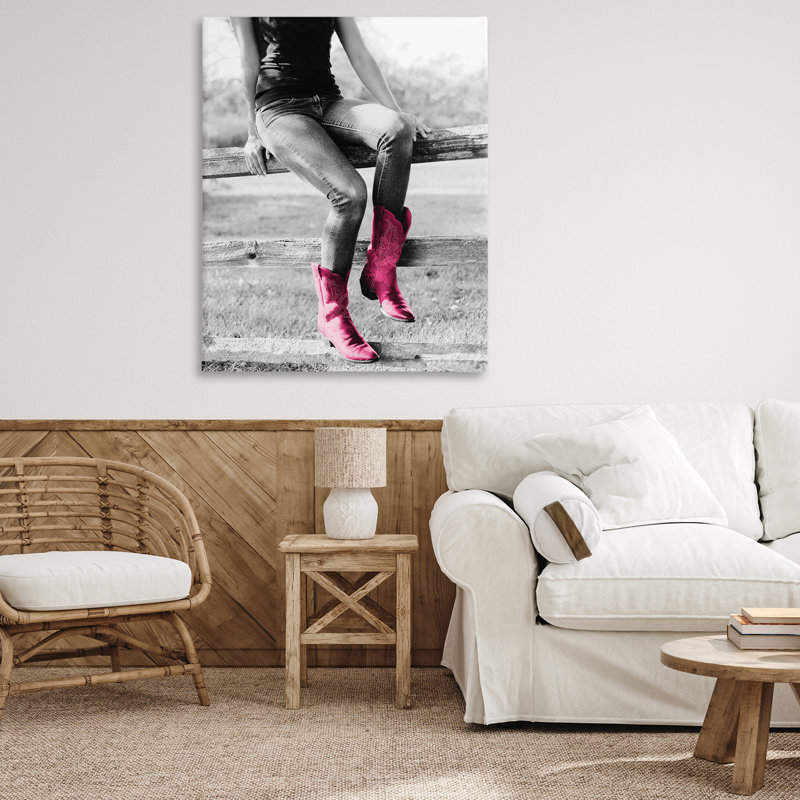 «Glam Cowgirl in bottes», art mural sur toile par SD Graphics Studio, H 48 po x l 36 po