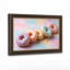 Toile assortie avec beignets glacés et paillettes sur fond pastel-132529359