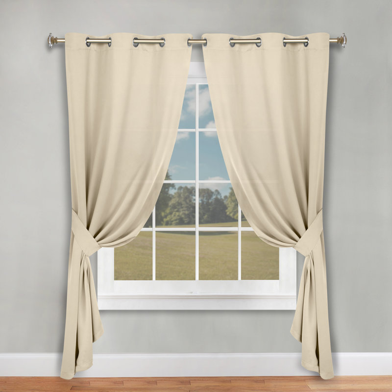 Paire de rideaux obscurcissant avec œillets Millendon, Ivoire ivoire, L 42 po x L 84 po