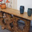 Console en bois naturel de style Wabi-Sabi