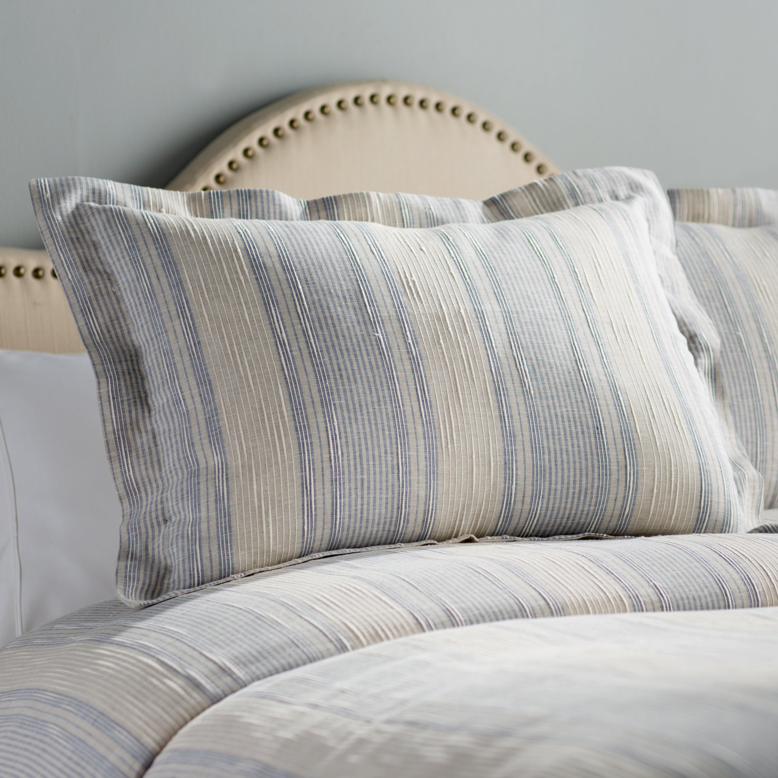 Dorian Linen Shams, King, Soft Blue/Gray