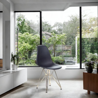 Chaise Krishauna Leffie avec pieds dorés