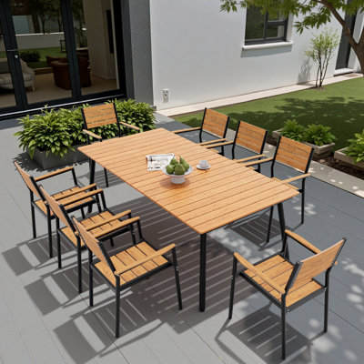 Ensemble repas pour 8 personnes L 82,5 po avec trou pour parasol Cyanni