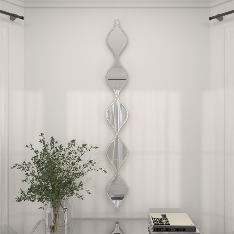Slim Stacked Chain 5 Layer Wall Mirror with Tear Drop Pattern and Foil Detailing, Silver