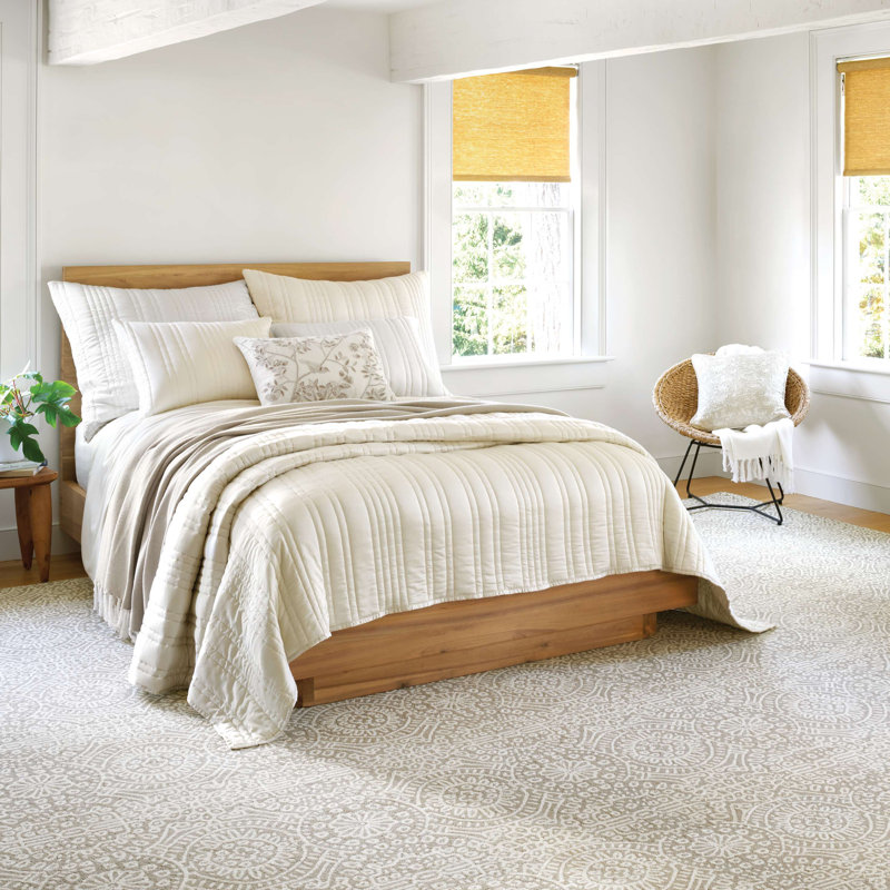 Blissful Bamboo Pearl/Silver Throw