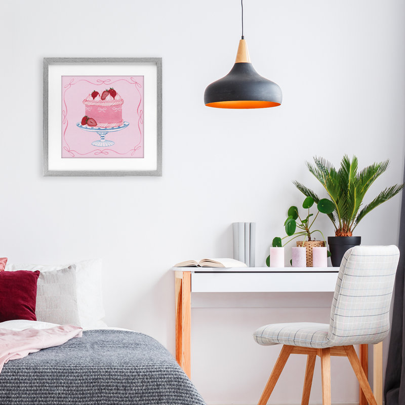 «Pink Strawberry Cake», impression par Grace Popp, H 13 po x l 13 po, Cadre de ferme gris