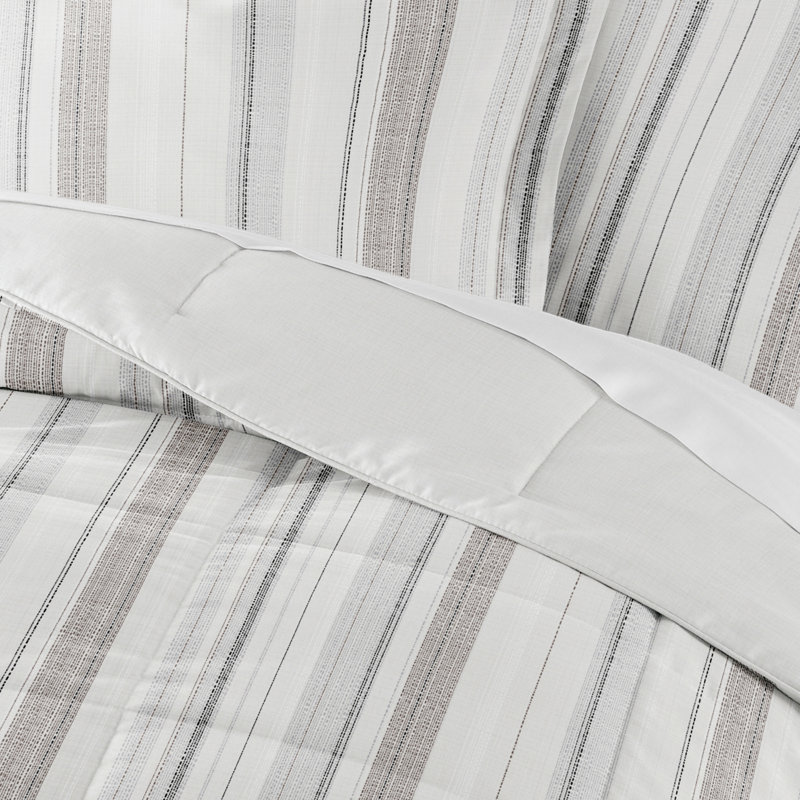 Twin White Down Alternative Reversible Microfiber Comforter Set