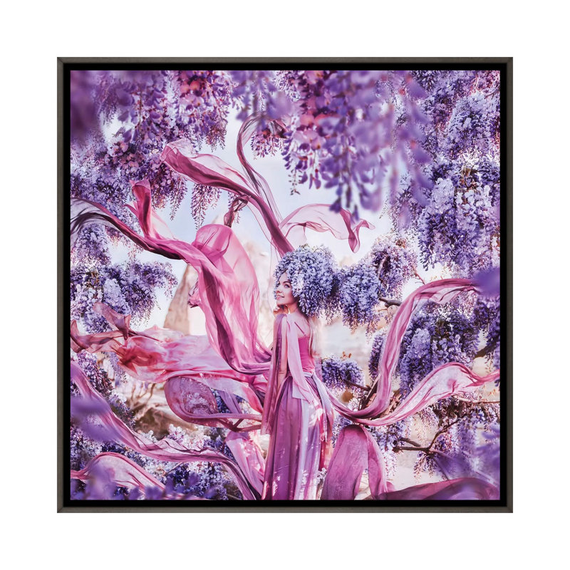 Impression de photo « Wisteria Hysteria » par Hobopeeba, Toile encadrée de bois rustique foncé, Pas de tapis