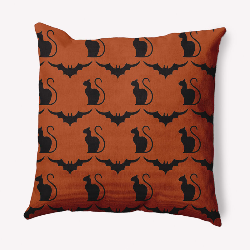 Coussin intérieur / extérieur Cats and Bats, 16 po x 16 po, Terre de Sienne