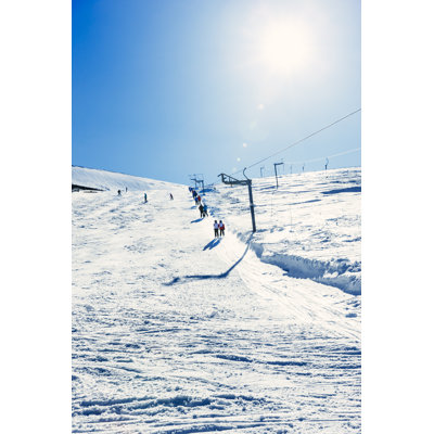 Ski uplift