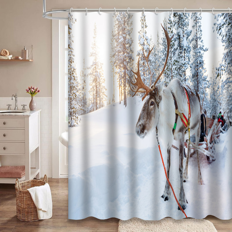 Rideau de douche Reindeer Winter Forest Snow, L 72 po x l 78 po
