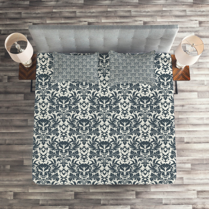 Skull Polyester Damask Coverlet, King Bedspread + 2 Shams