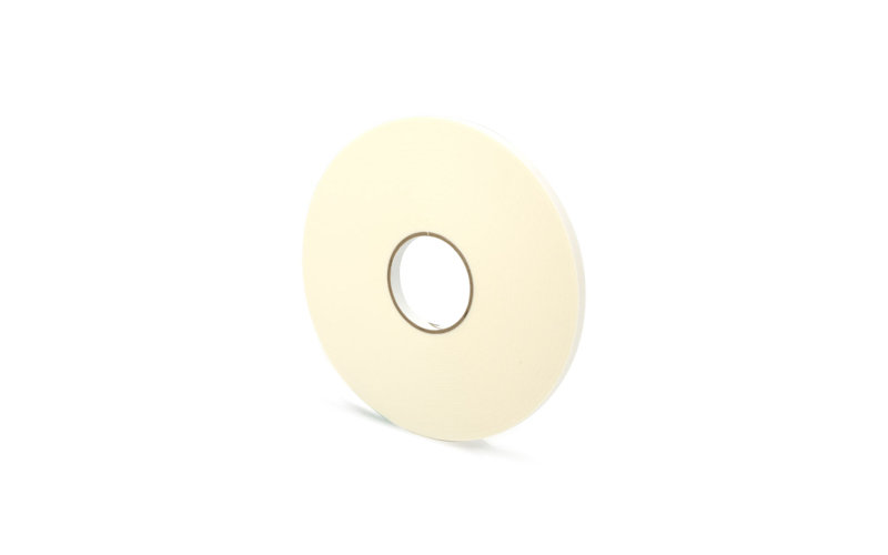 Ruban de glaçage en mousse blanche double face FHC 98438W 1/8 po x 3/8 po x 100 pi