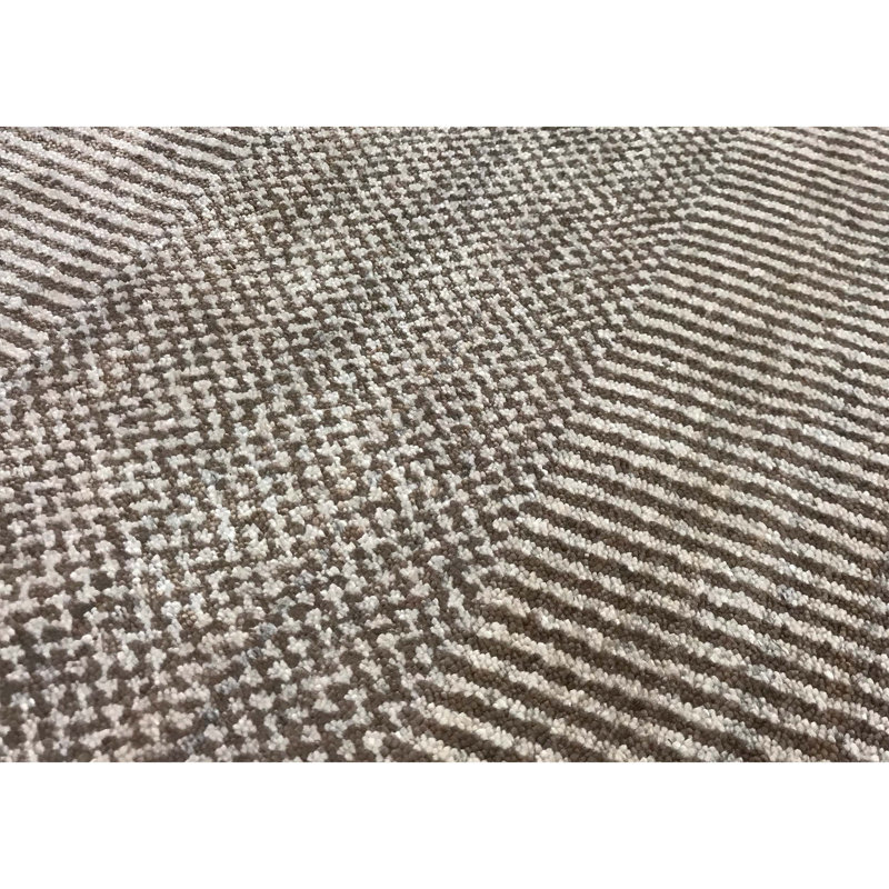 Tapis brun clair de haute qualité noué à la main