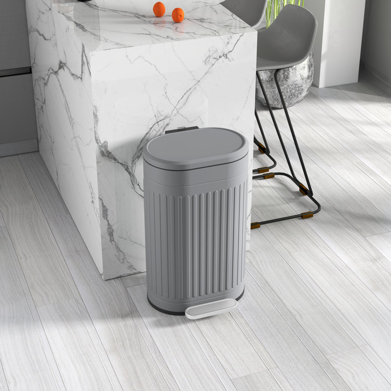 HOMCOM Pedal Bin Fingerprint Proof Soft-close Lid, 7.9, Grey