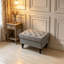Pouf de rangement élégant capitonné avec garniture cloutée, repose-pieds multifonctionnel et solution de rangement pour les salons