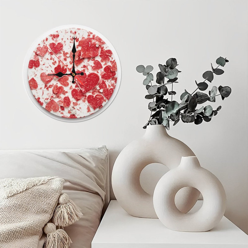 Scattered-Hearts-On-Circle