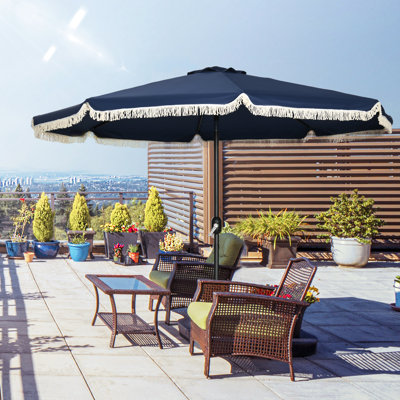 Parasol de terrasse bleu foncé de 2,74 m (9 pi), inclinable et à manivelle, à volants, idéal pour la piscine, le jardin et les terrasses.
