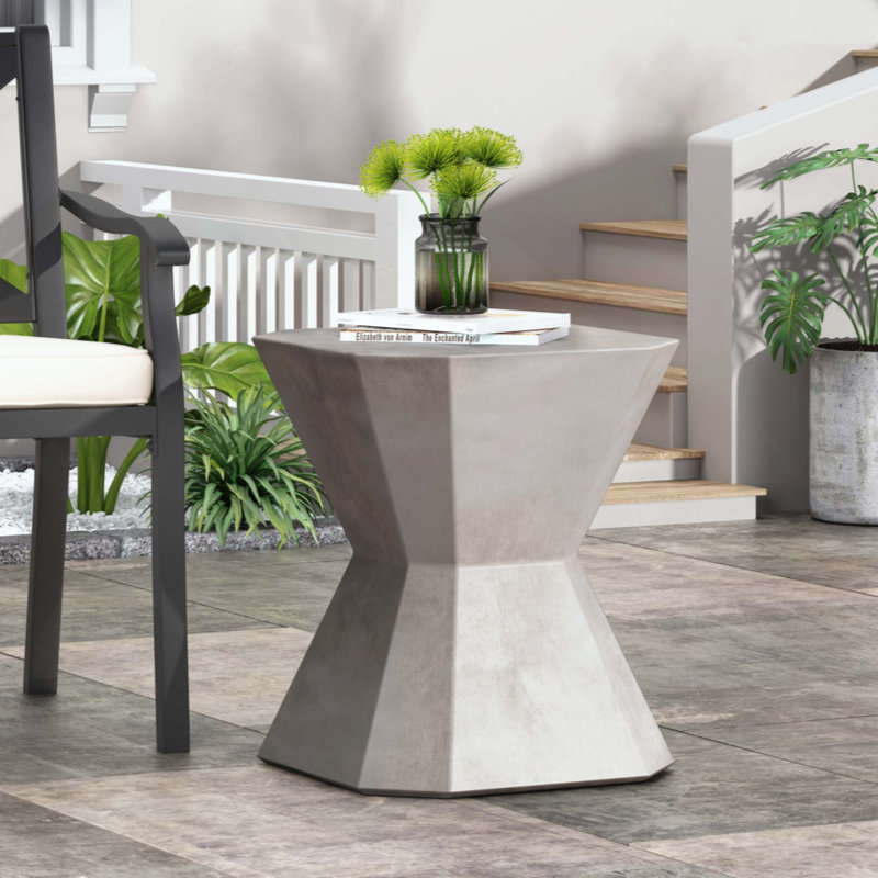 Table d'appoint d'extérieur en béton léger