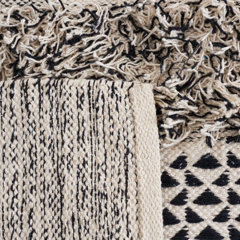 Tapis noir / ivoire Natura 926, Rectangle 4 pi x 6 pi