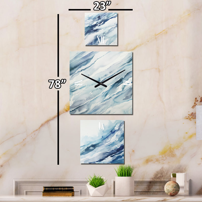 Maddelynn Metal Wall Clock