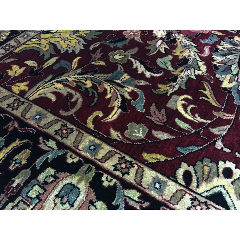 Tapis noir et vin de haute qualité noué à la main