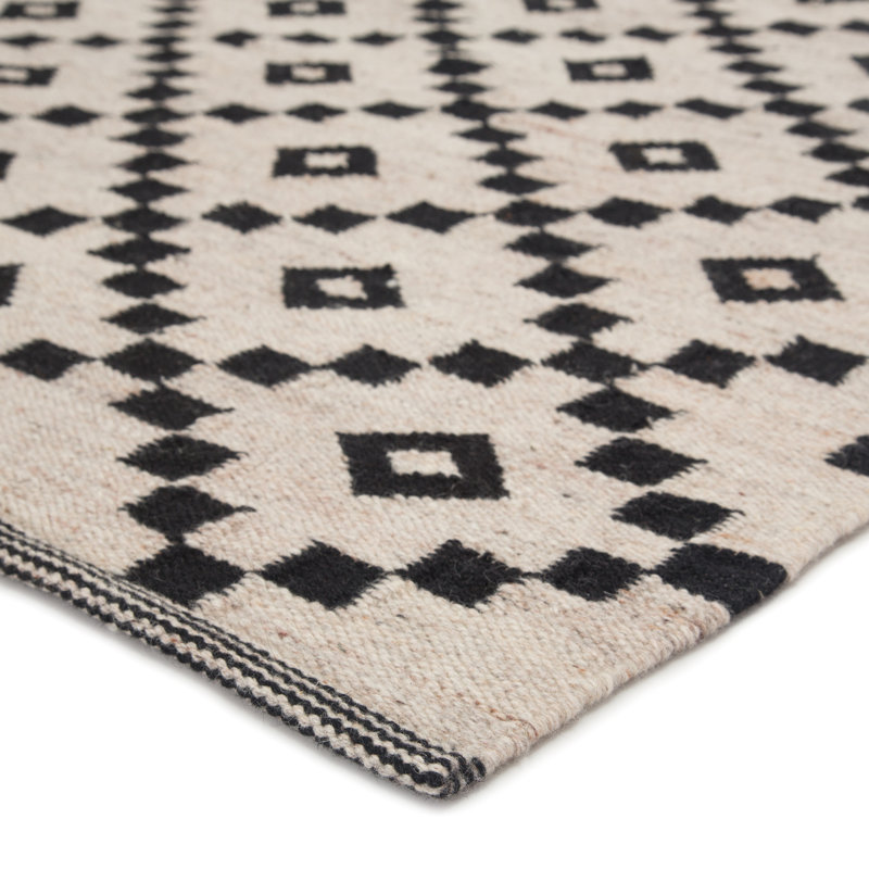Byrne Geometric Handmade Flatweave Wool Black/Ivory Area Rug, Runner 2'6" x 8'