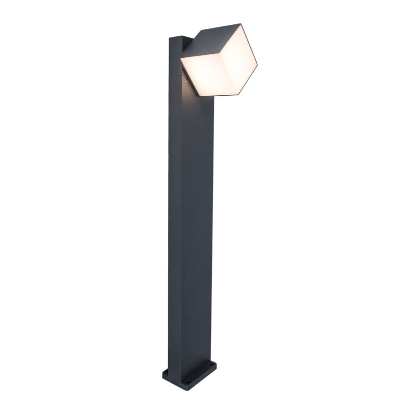 Vachagan Frosted Lamp Post (Full)
