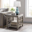 Table de bout en verre avec tablette de rangement, plateau de table d'appoint en bois gris et panneaux décoratifs en X pour le salon-809827779