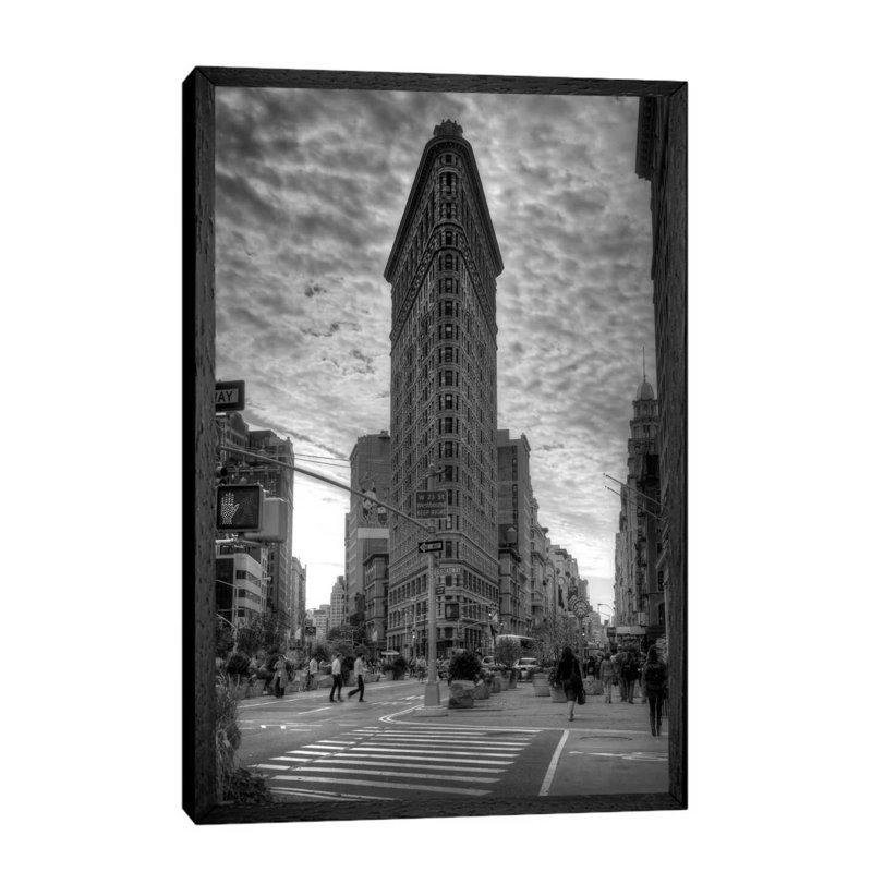 Flatiron Building (New York City) by Christopher Bliss - Print on Canvas, 152.5 cm H x 101.5 cm W, Black Floater Framed