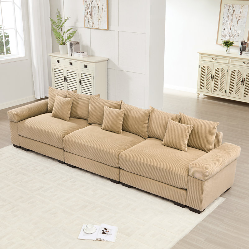 Canapé modulaire rembourré avec accoudoirs épais et coussins Mykala, H 34,2 po x l 129,9 po x P 33,8 po, Chameau