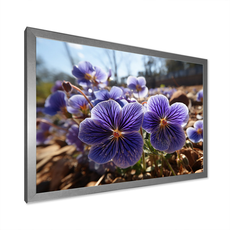 «Vibrant Violets Field Photo I», reproduction sur toile, H 30 po x l 40 po x P 1,5 po, Cadre simple argenté