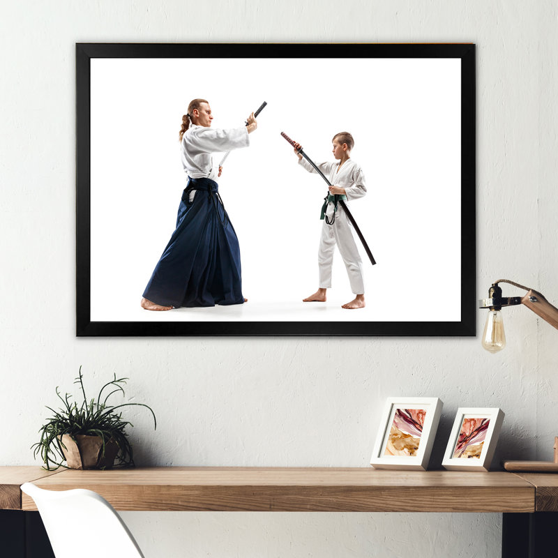 Impression d'arts martiaux, formation d'un adolescent sur toile, Cadre simple noir, H 34 po x l 44 po x P 1,5 po