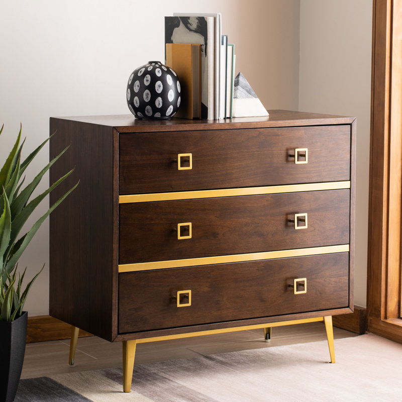 31.9'' W 3 - Drawer Dresser, Walnut