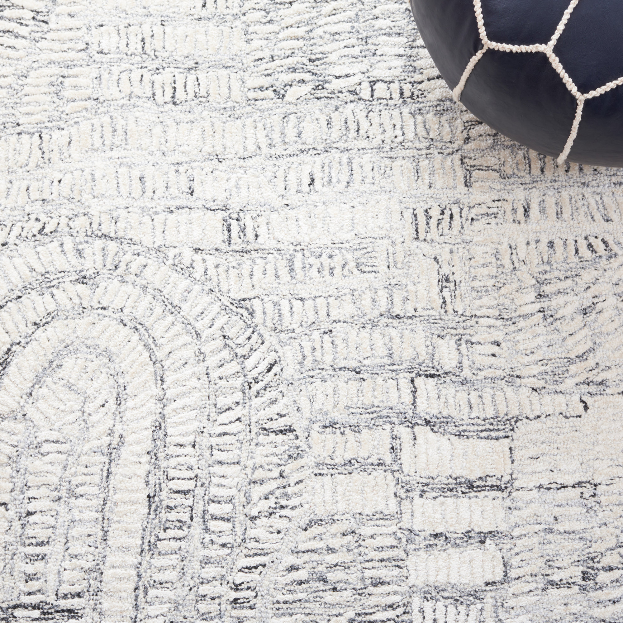 Audrina Hand Tufted Rug, Rectangle 4' x 6'
