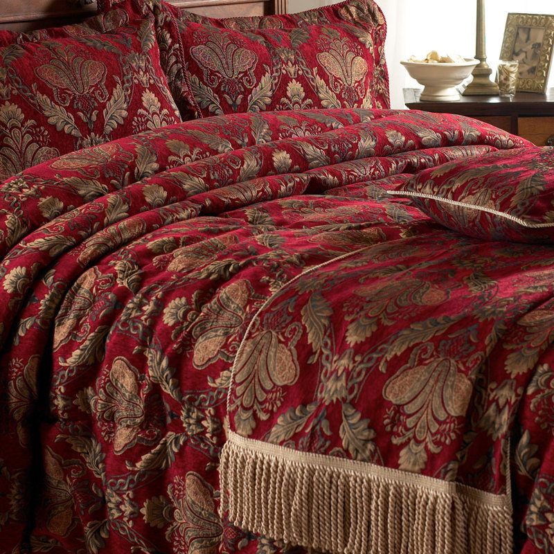 Shiraz Floral Damask Throw, 130 x 170 x 1cm, Red