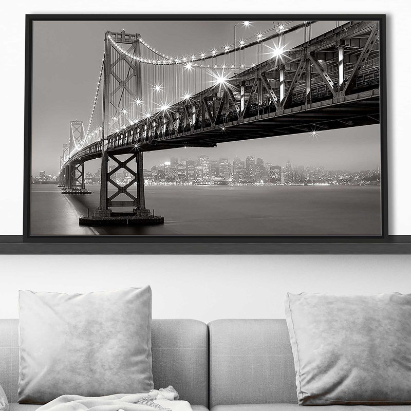 Bay Bridge at Night par Aaron Reed - photographie, H 31,5 po x l 51,5 po x P 2 po, Cadre flottant noir
