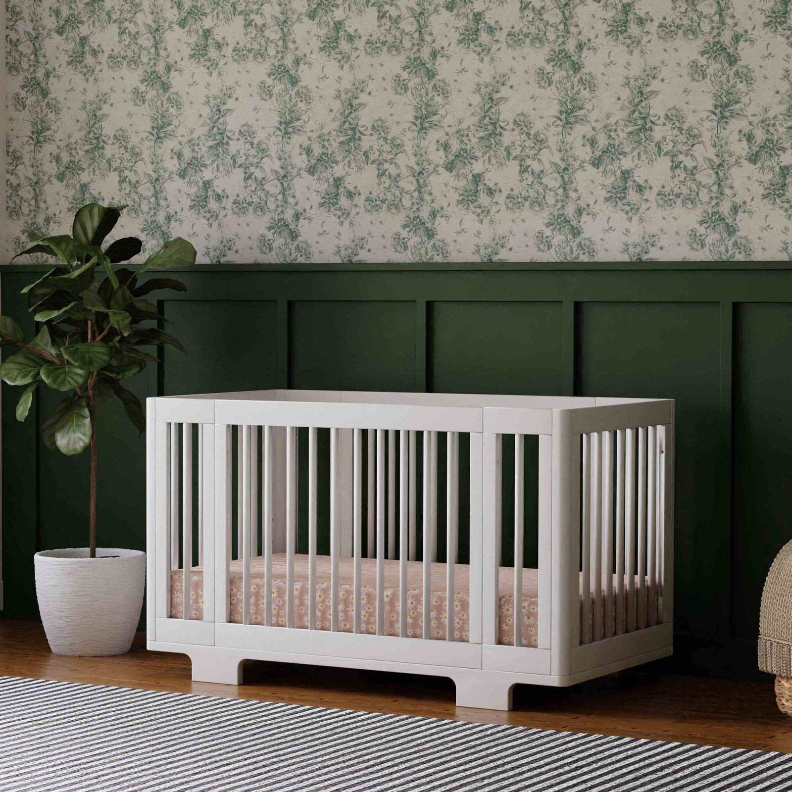 Yuzu Pine 8-in-1 Convertible Crib, White
