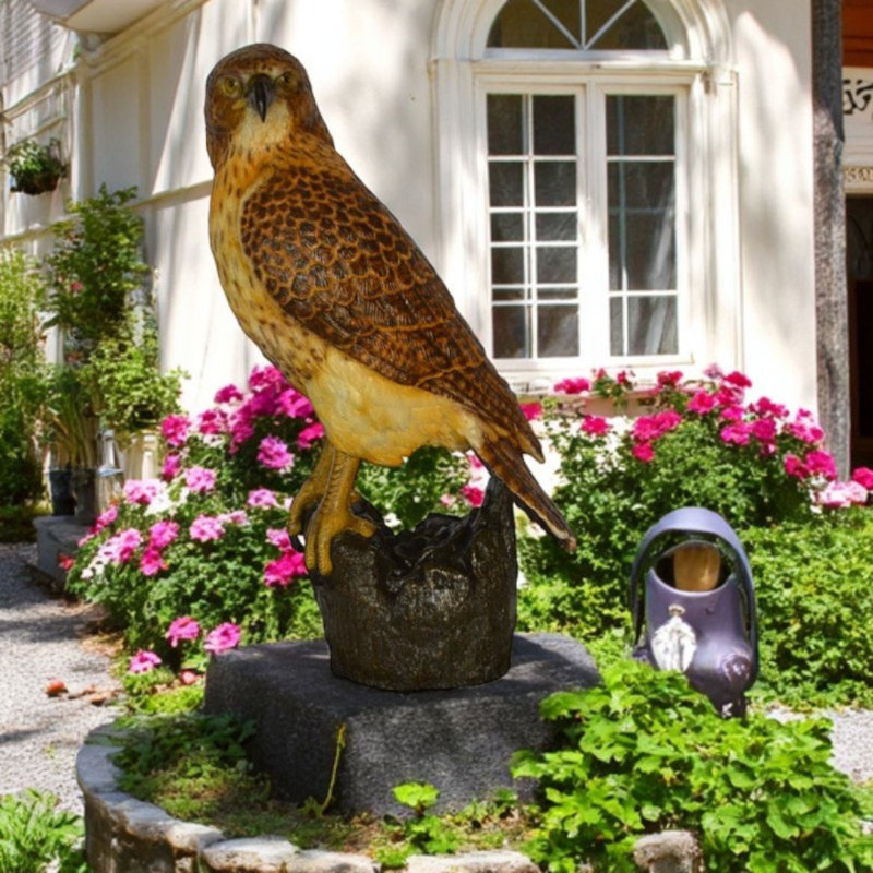 Statue de faucon en bronze debout sur une souche en marbre, œuvre de qualité musée de Pataskala, L 12 po x l 15 po x H 29 po