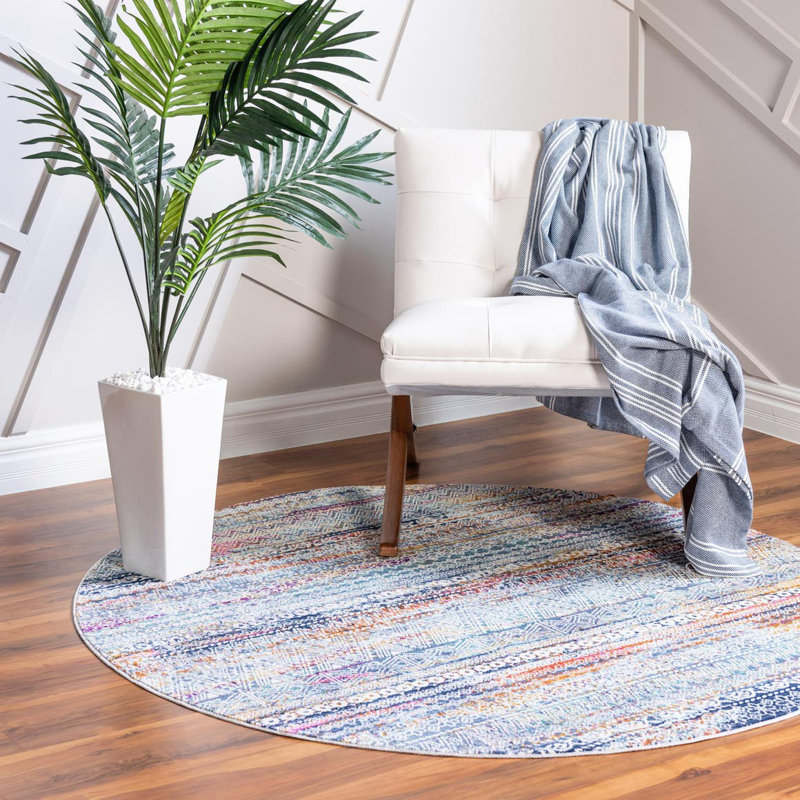 Geometric Indoor Rug, Round 3'7"