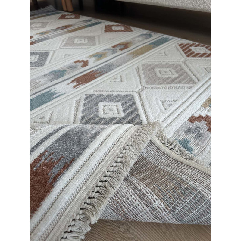 Tivan Indoor / Outdoor Rug, Runner 2'7" x 9'10"