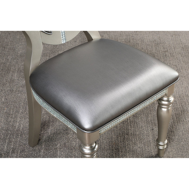 2 pièces de chaises d'appoint de salle à manger formelles argentées de style contemporain avec sièges rembourrés, dossier en forme de trou de serrure et siège de décor de carreaux de miroir, décorations