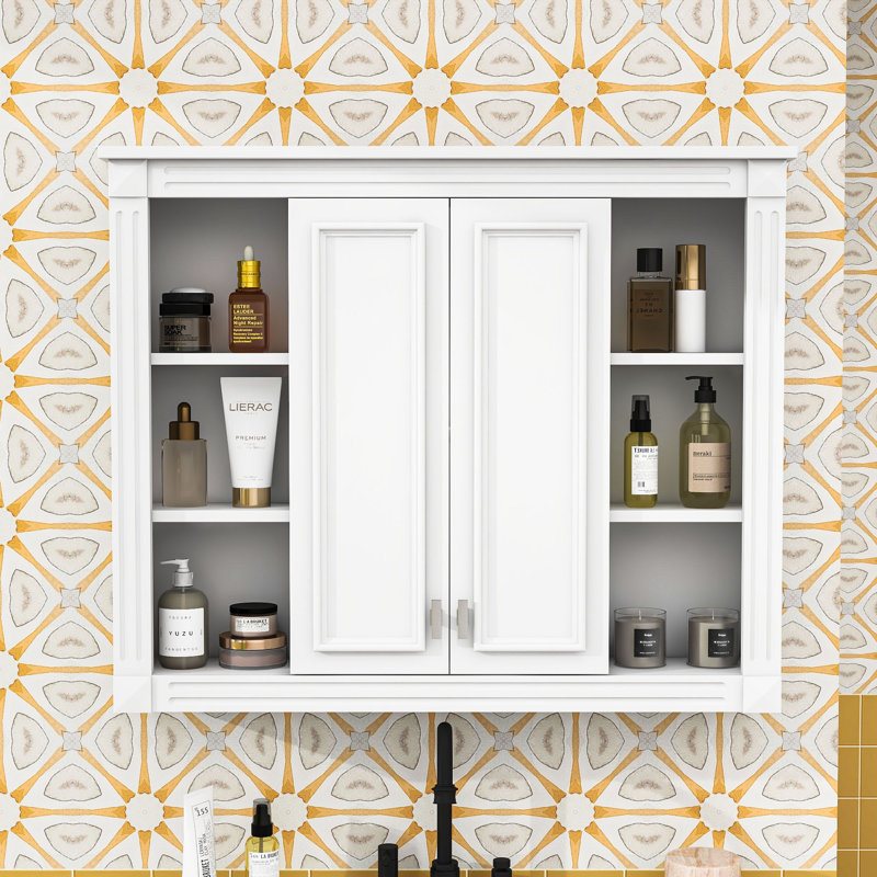 Pharmacie murale avec armoire de rangement et tablettes ouvertes