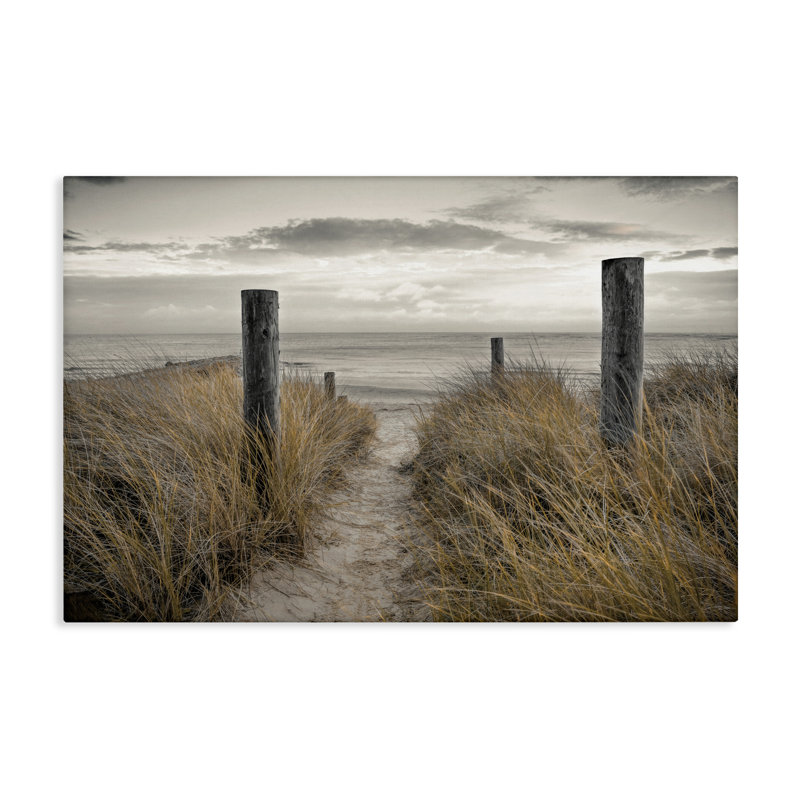 «Stormy Beach Day», toile par Assaf Frank, 30" H x 45" W