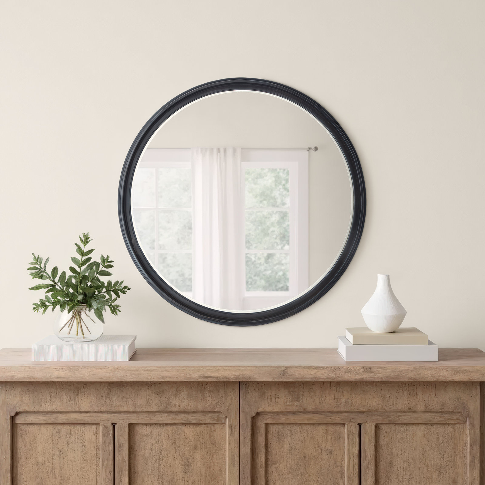 Kadlec 32" Round Accent Mirror