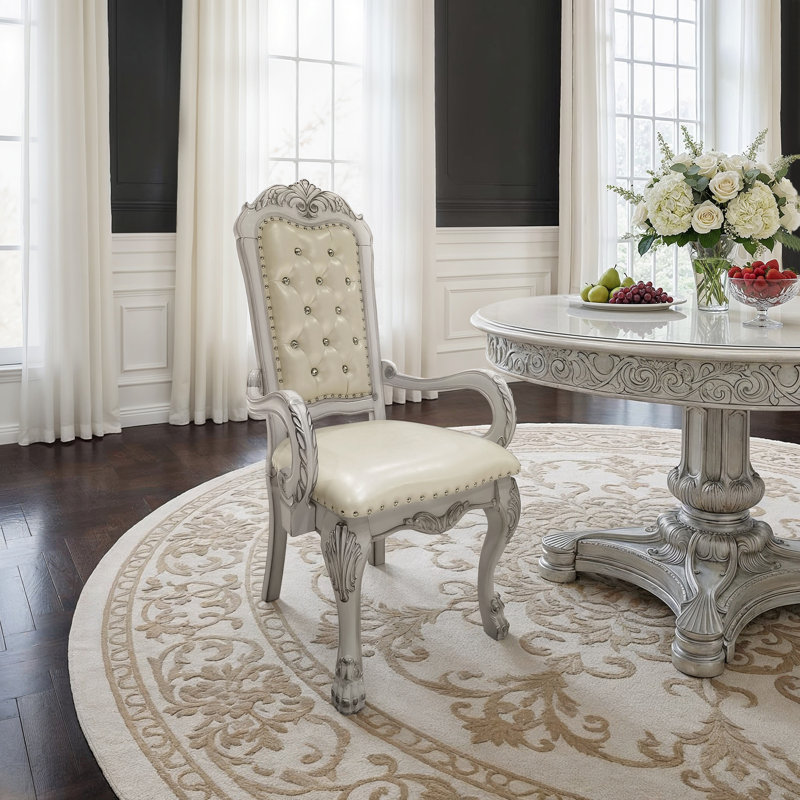Chaise de salle à manger avec accoudoirs à dossier solide Adison (ensemble de 2), cuir synthétique ivoire et finition blanc os