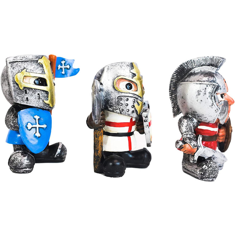 Aquill Figurines & Sculptures